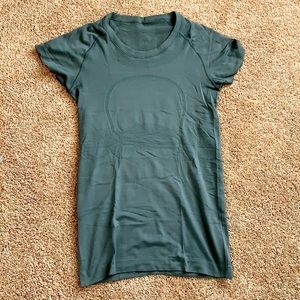 Lululemon swiftly tech short short sleeve